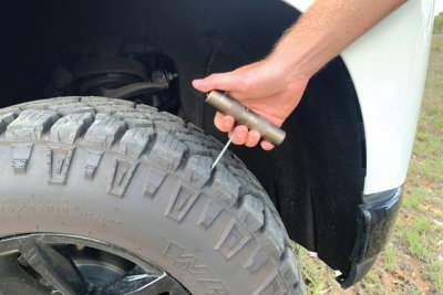 AIRPLUGGER - COMPACT TIRE REPAIR KIT